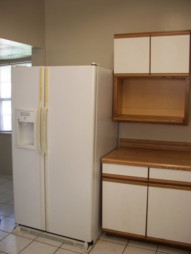 Foto del edificio - Beautiful Bungalow with heart-of-pine floors