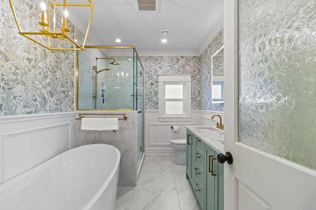 Photo du bâtiment - 313 Lemarchant Rd