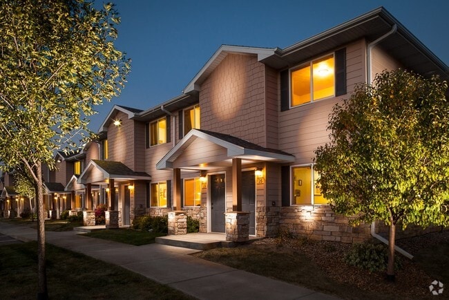 Building Photo - Willow Creek Townhomes Building Photo - Willow Creek Townhomes