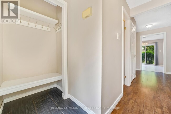Building Photo - 141-141 Condor Ct