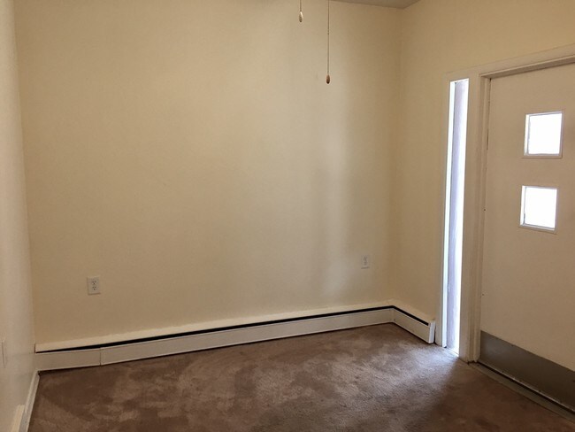 Foto del edificio - 122 Caledonia St NE