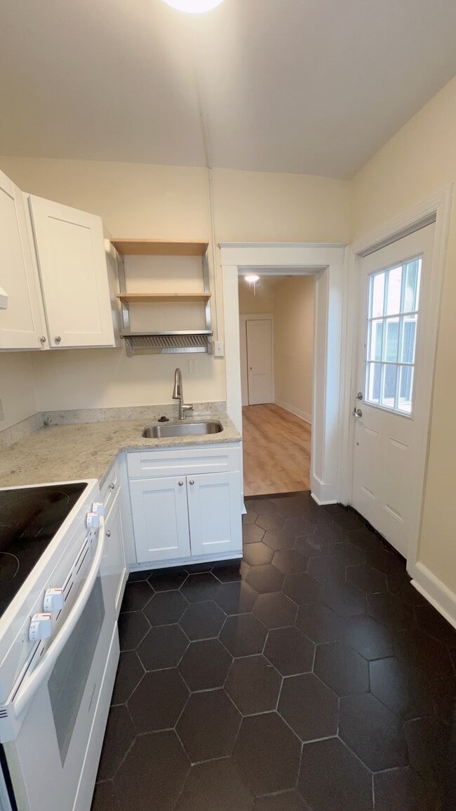 Photo - 2307 Windsor Ave Townhome