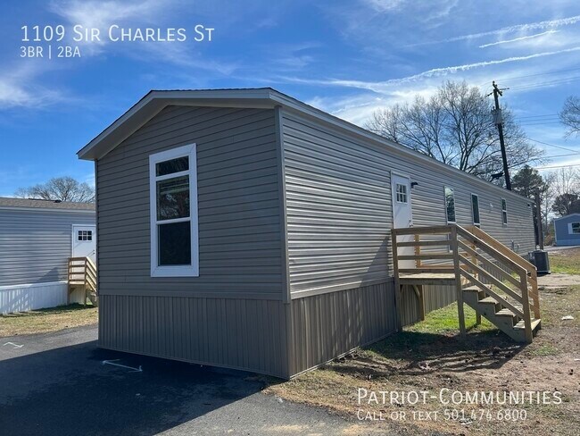 Foto del edificio - 1109 Sir Charles St