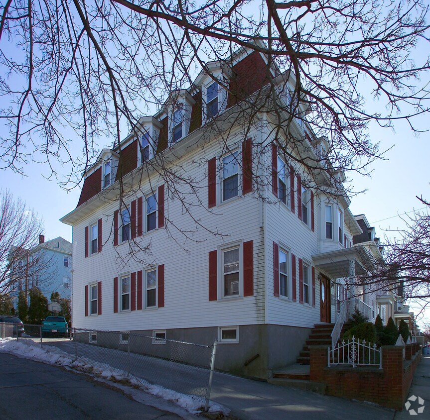 Foto del edificio - 246 Ridge St