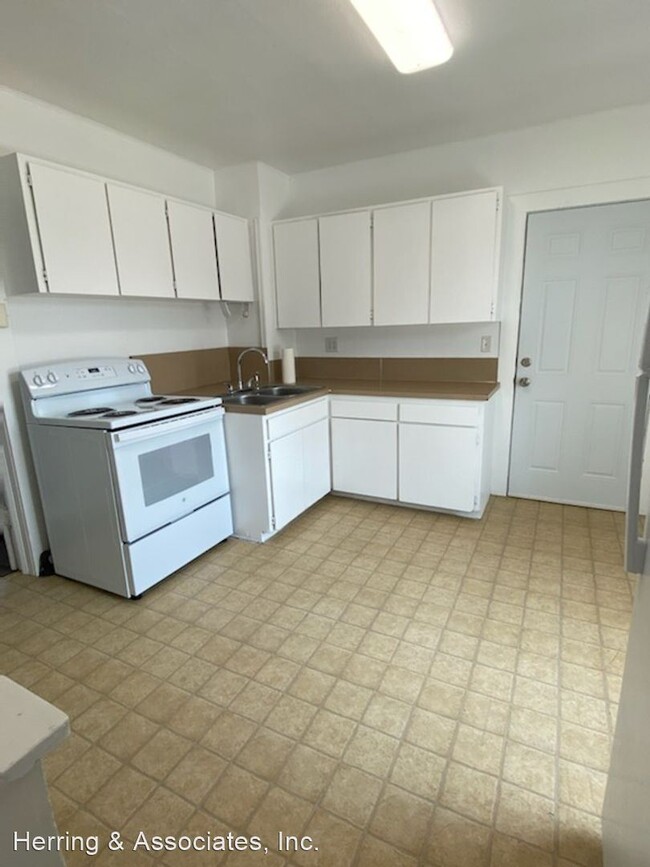 Building Photo - 3 br, 1 bath House - 625 S Mission St
