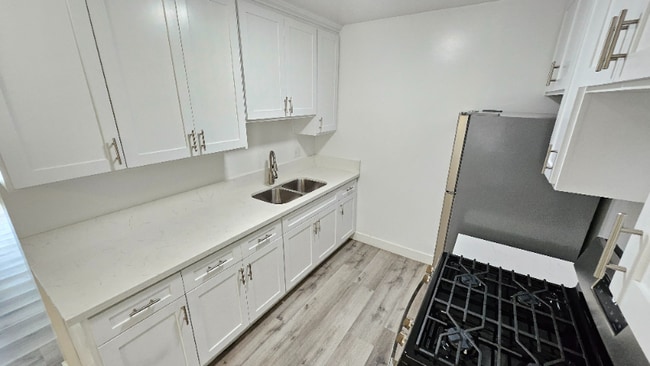 Foto del edificio - 815 N Benton Way