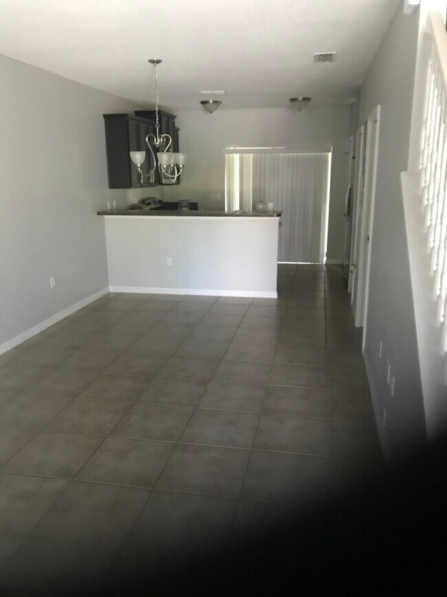 Foto del edificio - 5451 Windsor Lake Cir