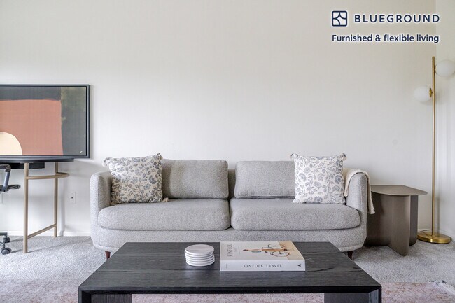 Foto del edificio - 2850 15th Ave W