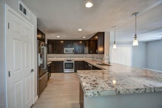 Building Photo - 4834 E Hillery Dr