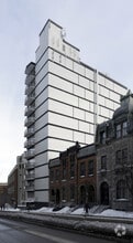 Building Photo - 500 Av Des Pins O