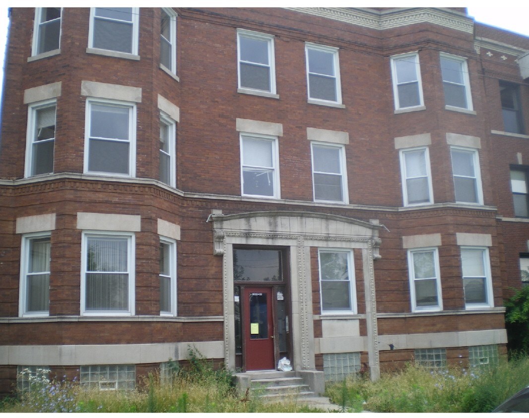 Primary Photo - 1531-1533 E 65th St
