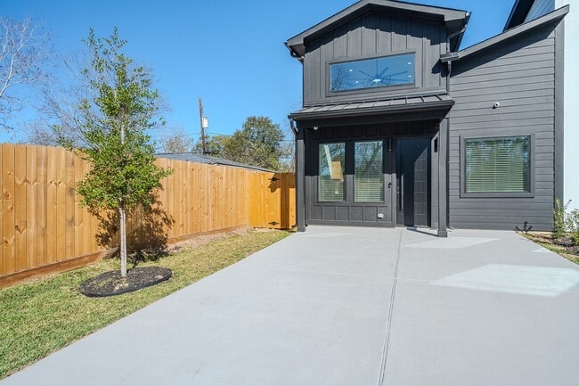 Foto del edificio - 5029 Van Fleet St