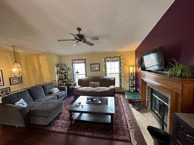 Foto del edificio - "Rare Opportunity" 3 bedroom 2 bath in Lafayette near Waneka Lake!
