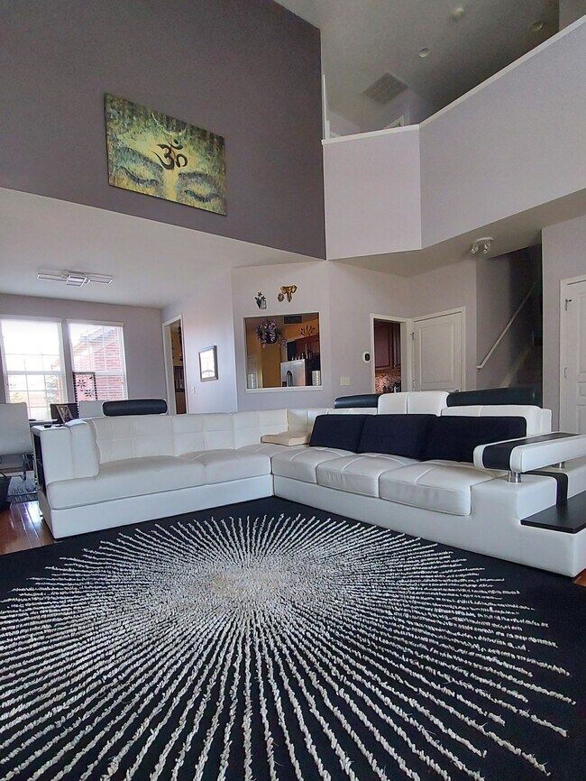 Foto del edificio - 1895 Vanderbilt Rd