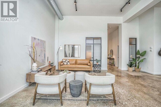 Photo du bâtiment - 36 Geary Ave