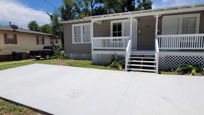 Foto del edificio - 1511 N Davis Hwy