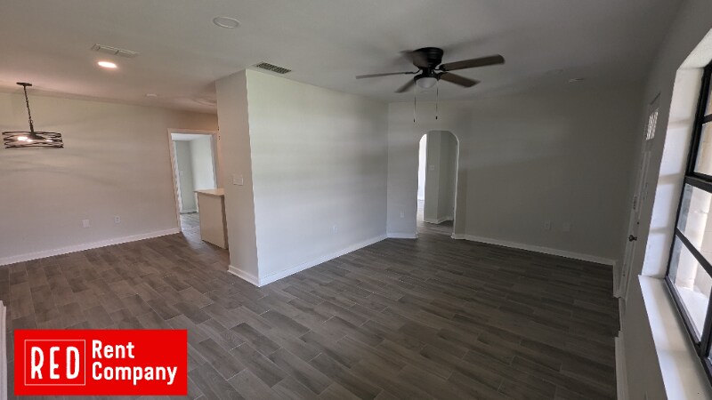 Foto principal - 123 Deen Blvd
