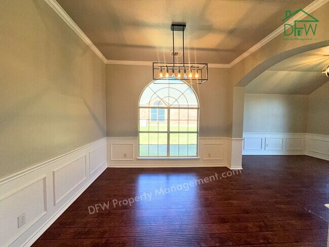 Foto del edificio - Spacious DeSoto 4-Bed - Fenced Yard, Fireplace, 2-Car Garage