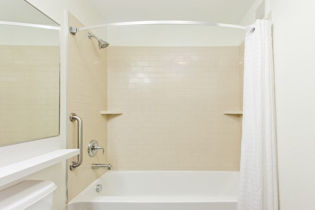 shower - 13939 Noel Rd