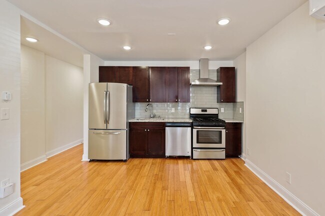 Foto del edificio - 22 Belmont Ave