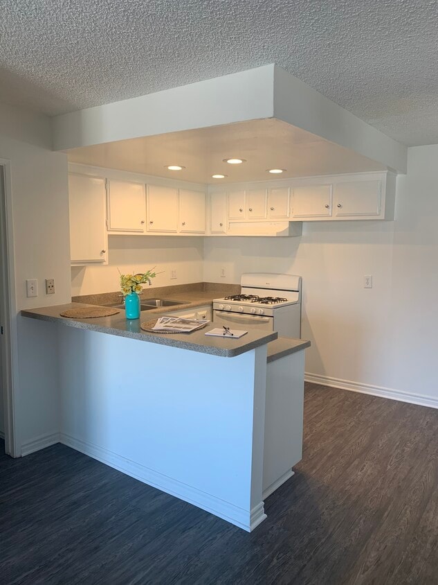 Primary Photo - Casa Fortin Apartments