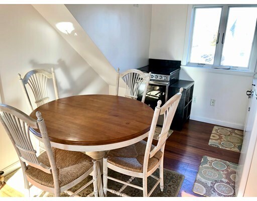 Building Photo - 8 Deerfield St