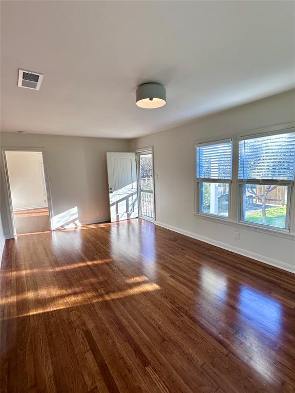 Foto del edificio - 924 E 53rd St