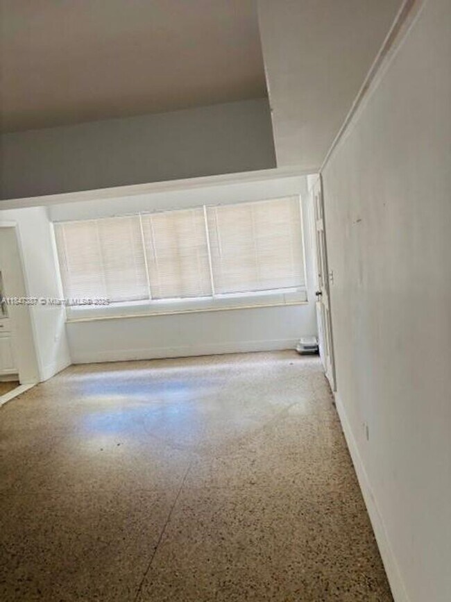 Foto del edificio - 4950 N Miami Ave