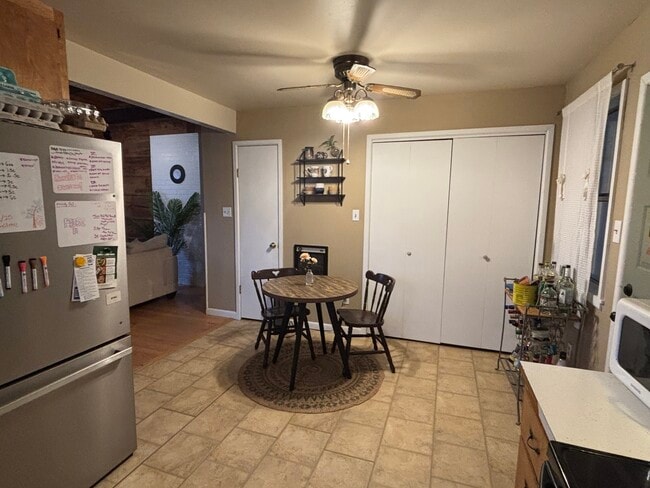 Foto del edificio - 805 Clinkscales Rd