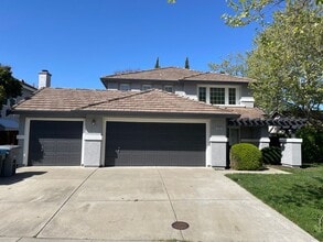 Building Photo - 4201 Alegre Way