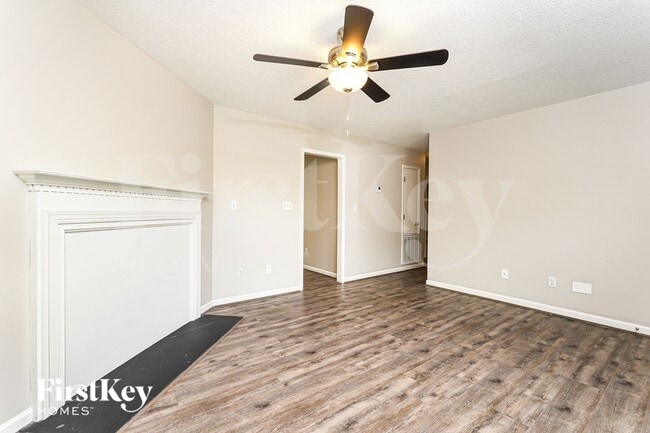 Building Photo - 2200 Emerald Creek Ct