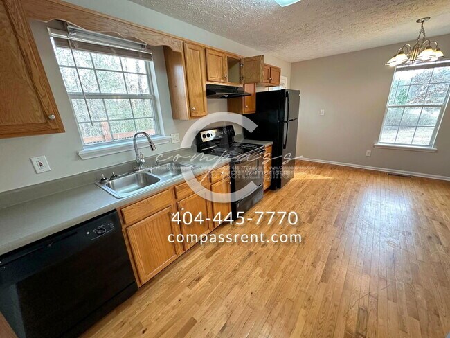 Building Photo - 484 Rustin Dr