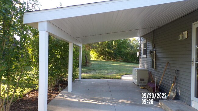 Building Photo - 5030 E Q Ave