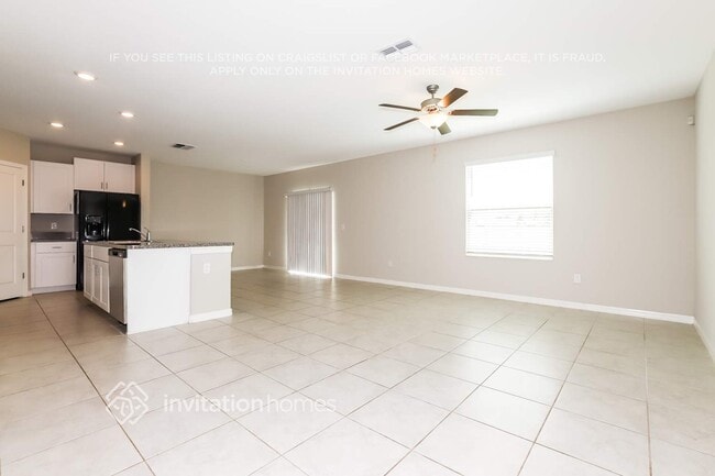Building Photo - 15606 Greenleaf Bay St