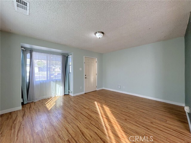 Foto del edificio - 235 E 43rd St