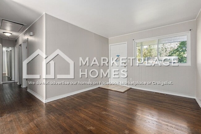 Building Photo - 590 Calder Ave