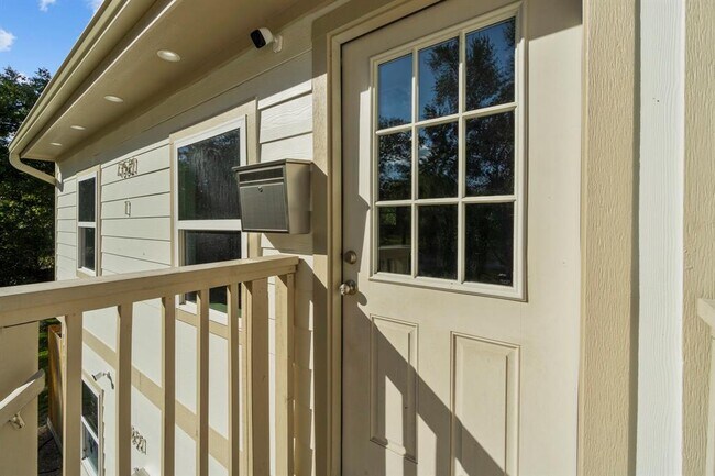 Building Photo - 13521 Peoria St