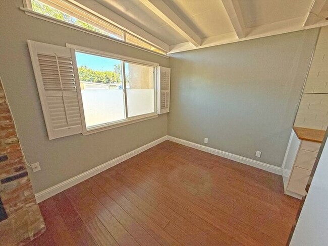 Building Photo - 3528 Shafer Dr