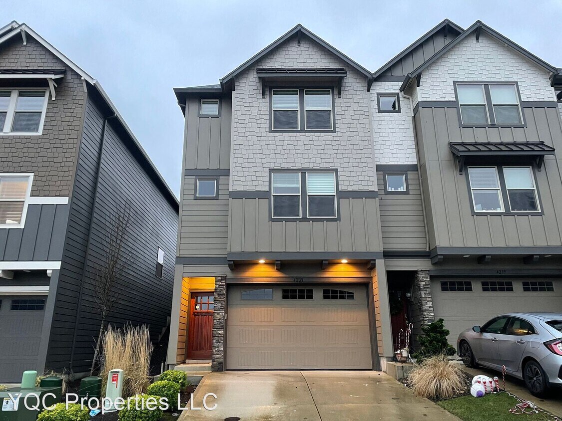 Foto principal - 4 br, 3 bath House - 4221 NW Sage Loop