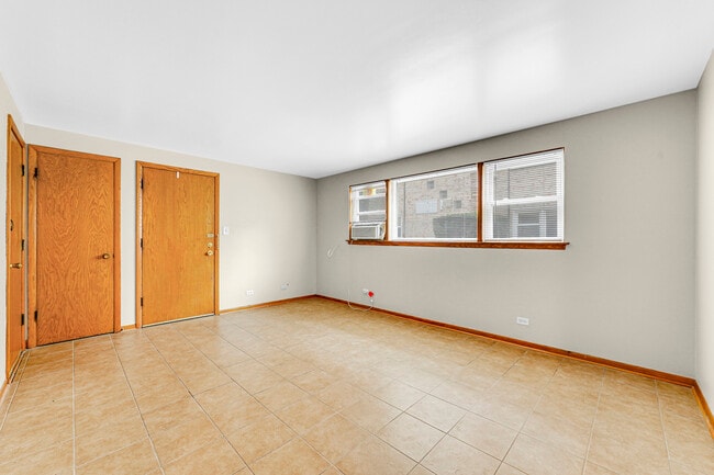 Building Photo - 4920 N Harlem Ave