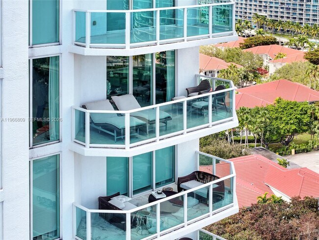 Foto del edificio - 3301 NE 183rd St