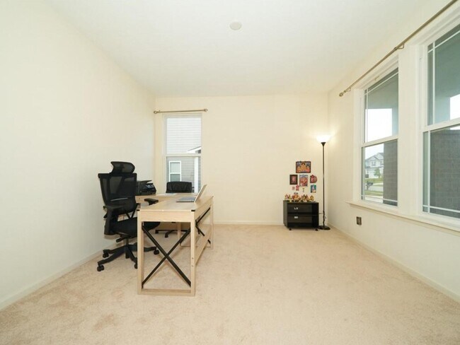 Building Photo - 8255 Carnegie Ln