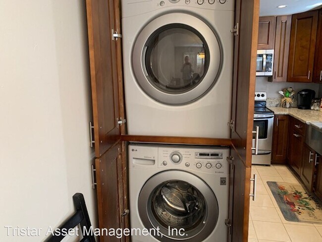 Foto del edificio - 3 br, 2 bath House - 12553 Caminito De La ...