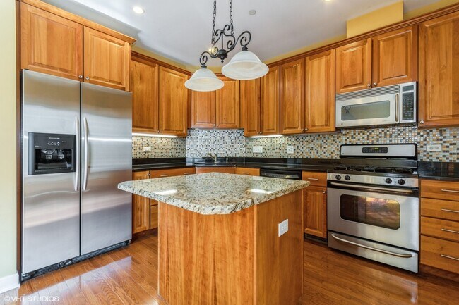 Foto del edificio - 389 Bradbury Ln