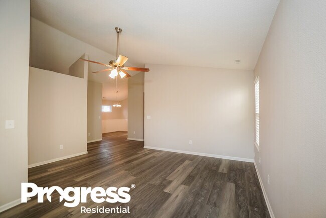 Foto del edificio - 4312 Village Trace Dr