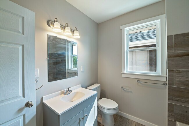 Foto del edificio - 1205 Charleston Ave