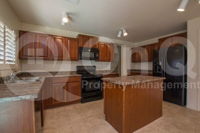 Building Photo - 28040 N Granite Ave