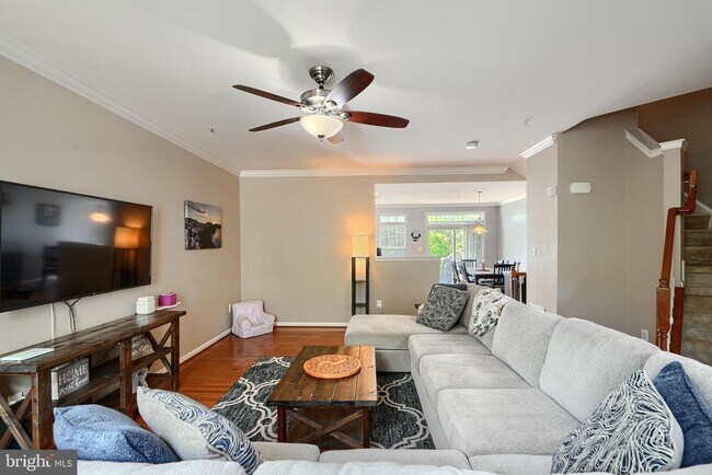 Foto del edificio - 7595 Taunton Ct