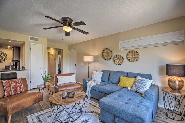 Foto del edificio - 4850 E Desert Cove Ave