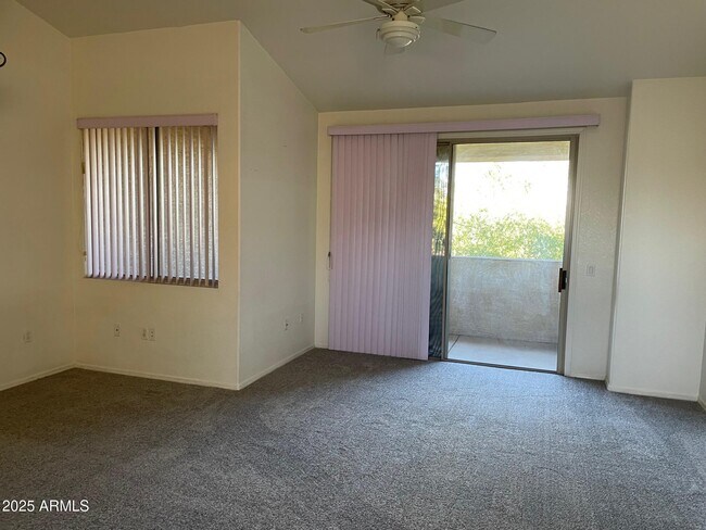 Foto del edificio - 1445 E Broadway Rd